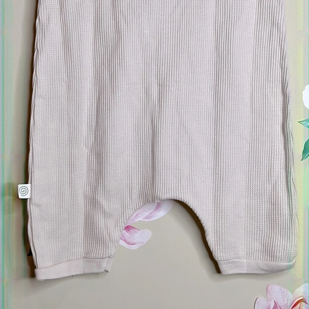 Nui Rhi Romper New.   R-34 - Picture 6 of 9